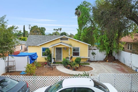 Photo of 735 W 6Th AVE, Escondido, CA 92025 (MLS # 260023978)