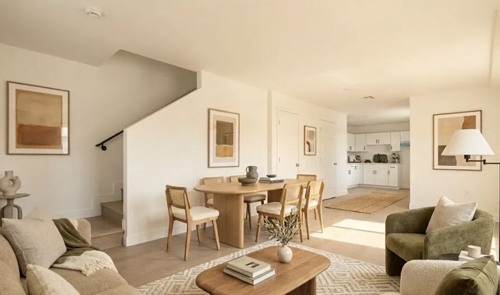 Photo of 835 E 33rd Street, Los Angeles, CA 90011 (MLS # BB26074248)