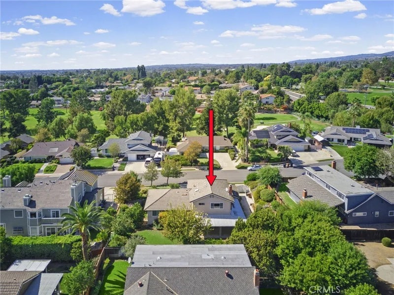 5062 W Knoll Drive