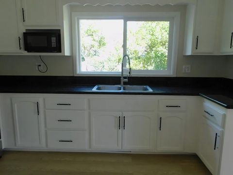 Tiny photo for 902 E 6th Street, Pomona, CA 91766 (MLS # IV25235098)
