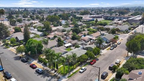 Tiny photo for 902 E 6th Street, Pomona, CA 91766 (MLS # IV25235098)