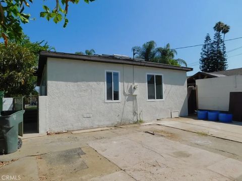 Tiny photo for 902 E 6th Street, Pomona, CA 91766 (MLS # IV25235098)