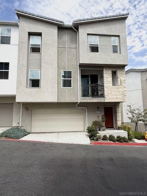 Photo of 367 Fitzpatrick Rd #101, San Marcos, CA 92069 (MLS # 260021244)