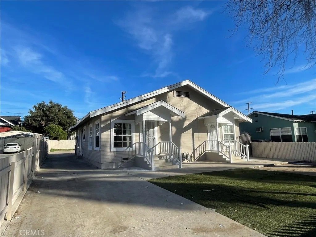 Photo of 1138 N Park Avenue, Pomona, CA 91768 (MLS # WS26017443)