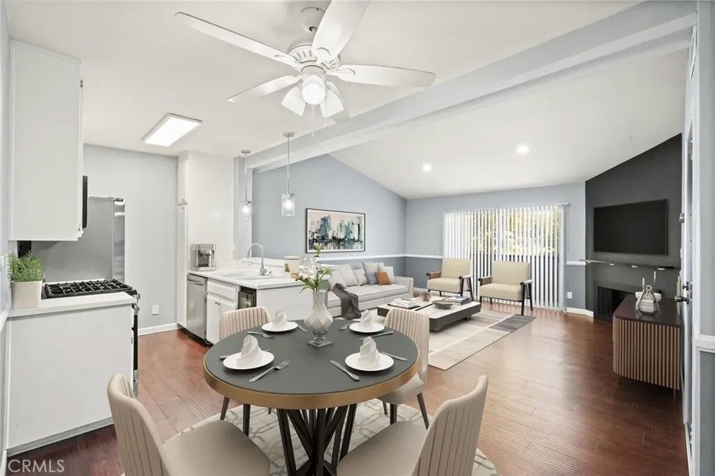 Photo of 5500 Lindley #209, Encino, CA 91316 (MLS # SR25278889)