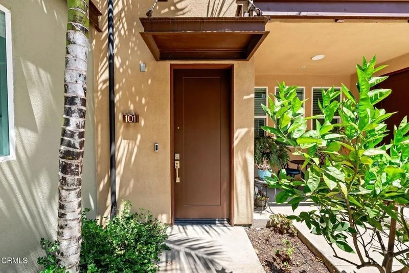 1244 E Thompson Boulevard 101