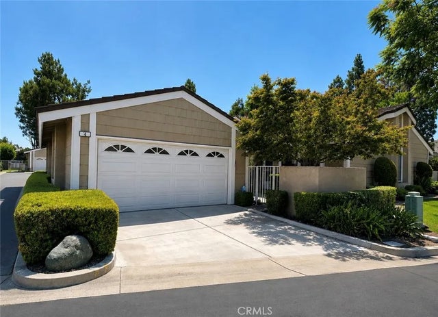 12 Springwater, Irvine