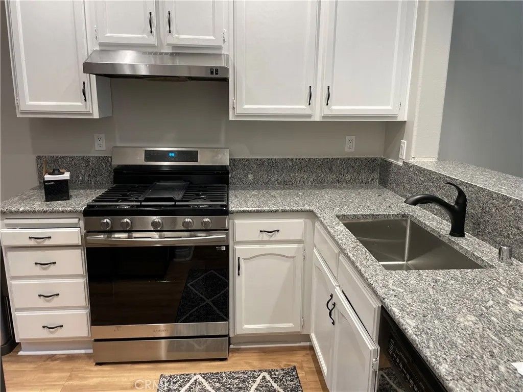 Photo of 4790 Gondola Dr, Oak Park, CA 91377 (MLS # SR26028909)