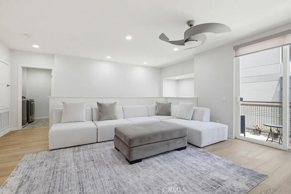 Photo of 503 Rockefeller, Irvine, CA 92612 (MLS # NP26112783)