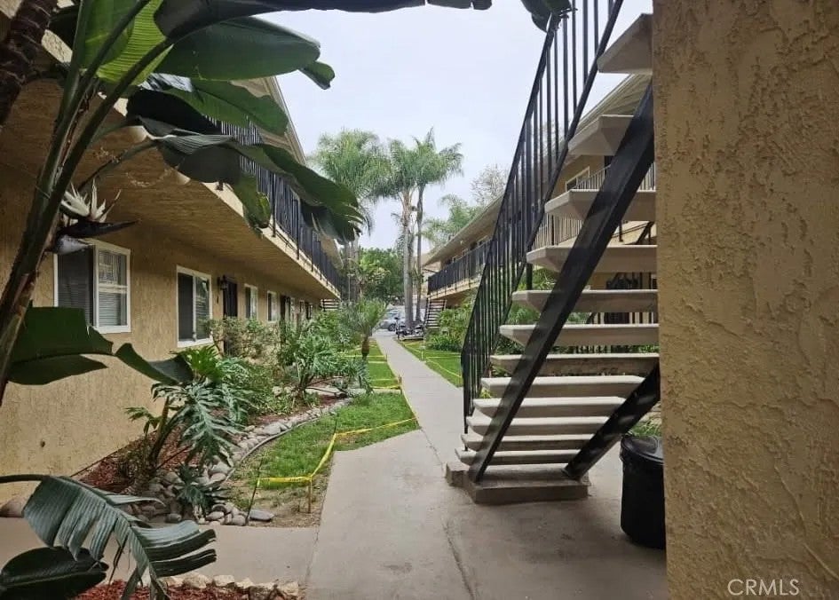 Photo of 12805 Mapleview St, Lakeside, CA 92040 (MLS # DW26116954)