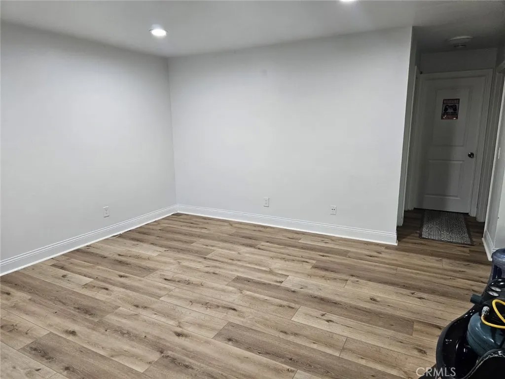 12805 Mapleview