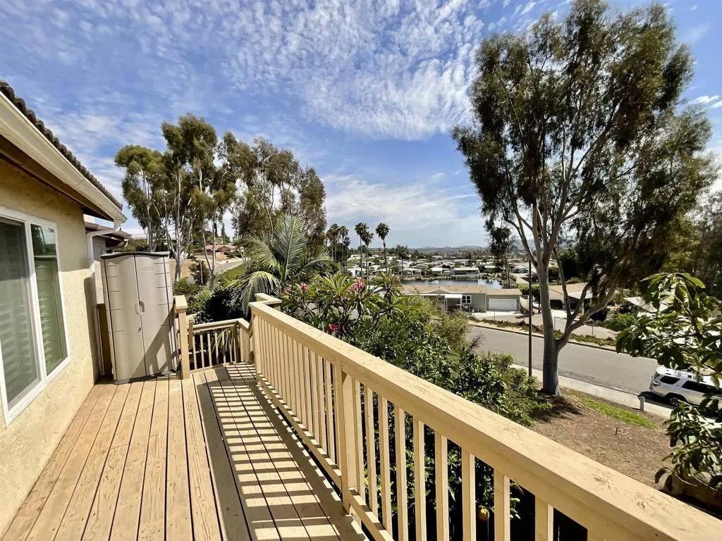 Photo of 1247 Sundown GLN, Escondido, CA 92026 (MLS # NDP2606653)