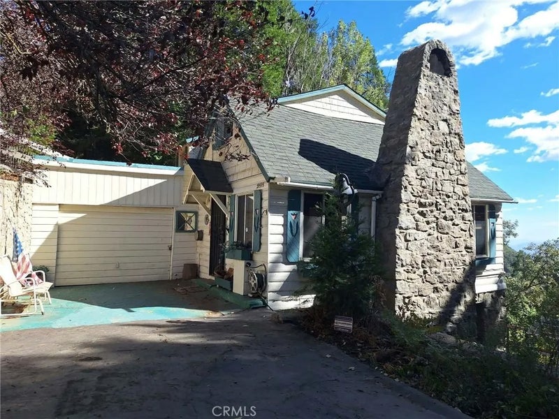 21515 Sawpit Canyon