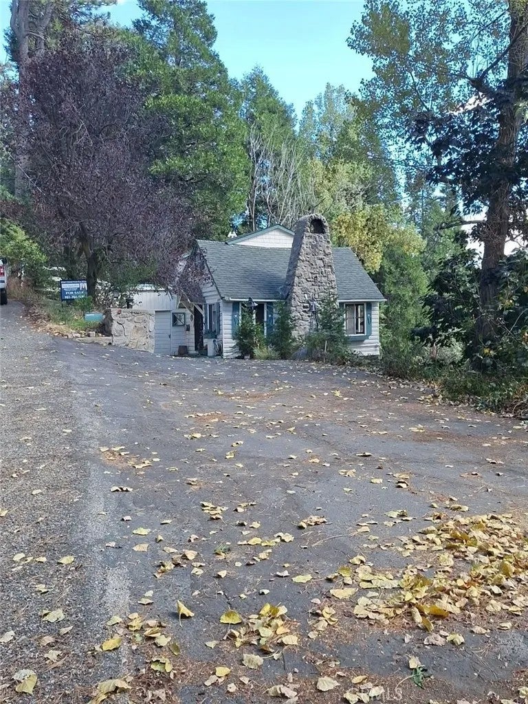 21515 Sawpit Canyon