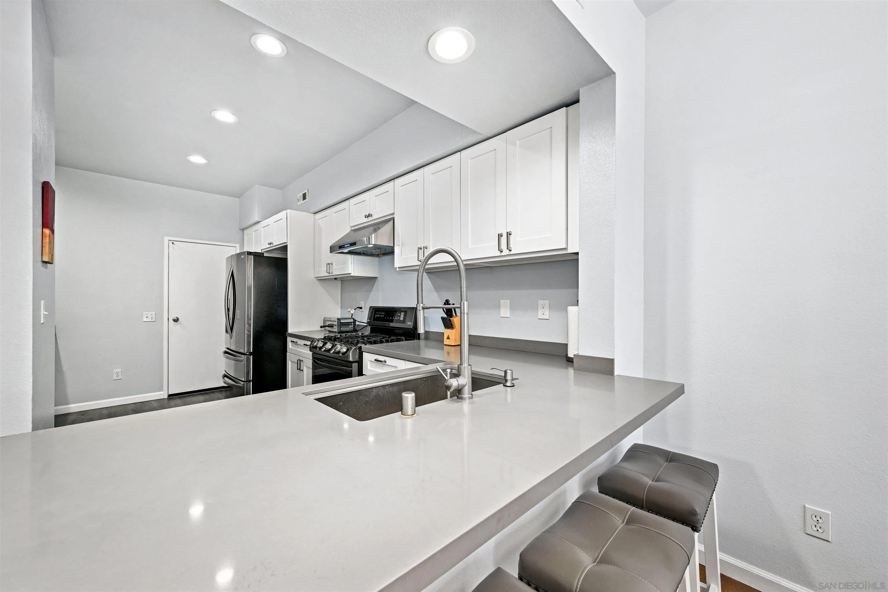 3811 Creststone