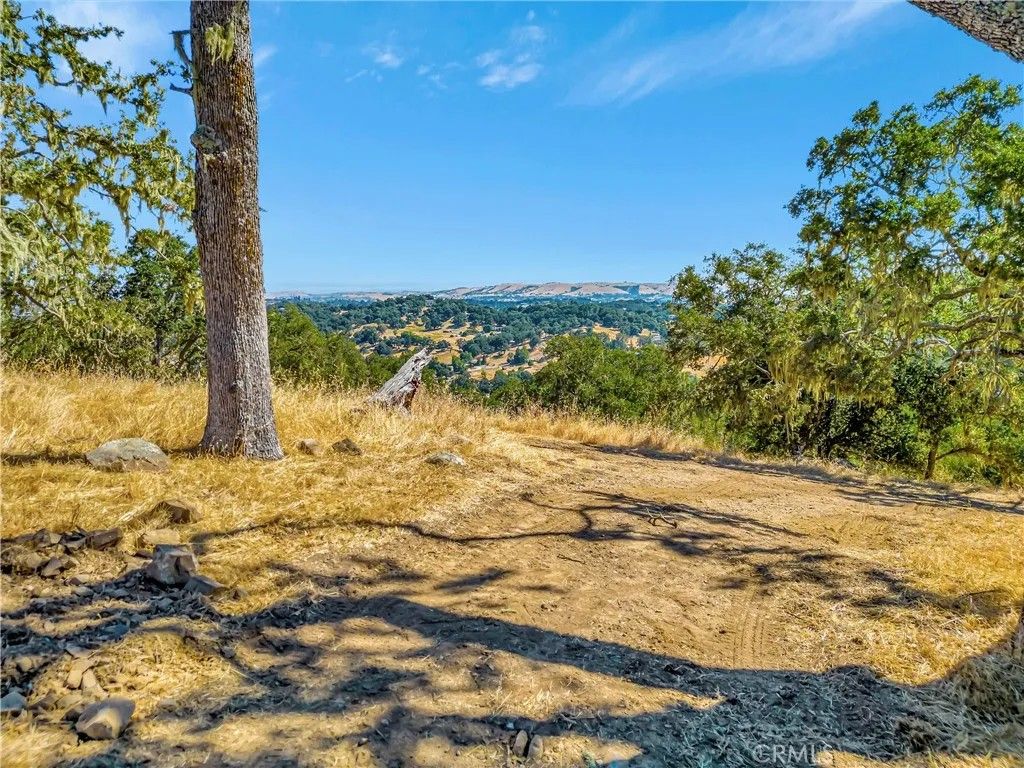 Photo of 6452 Alta Pradera Ln, Atascadero, CA 93422 (MLS # NS26149242)