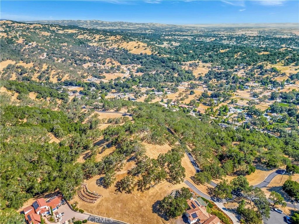 Photo of 6452 Alta Pradera Ln, Atascadero, CA 93422 (MLS # NS26149242)