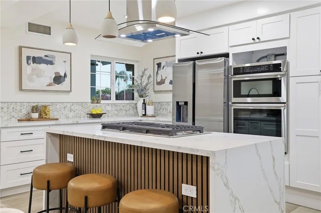 Photo of 16025 Calahan St, North Hills, CA 91343 (MLS # SR26027613)