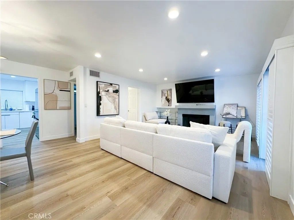 Photo of 5255 Coldwater Canyon Avenue #D, Sherman Oaks, CA 91401 (MLS # SR25268460)