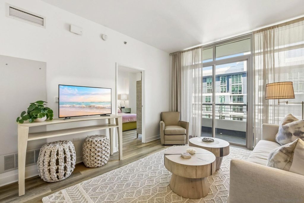 Photo of 425 W Beech St #1607, San Diego, CA 92101 (MLS # 260007080)