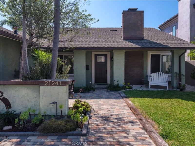 21241 Lochlea Lane