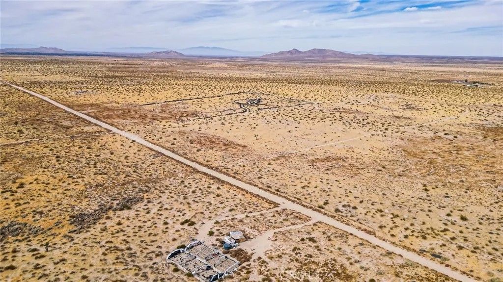 Photo of 227 P, Black Butte, CA 93591 (MLS # OC25280893)