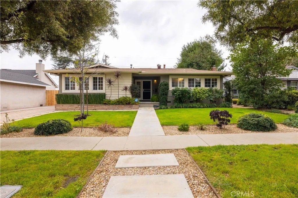 Photo of 17242 Ludlow, Granada Hills, CA 91344 (MLS # SR26033077)
