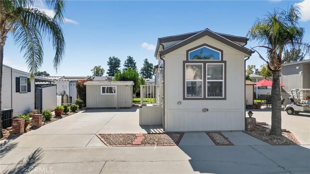 Photo of 910 Deerwood Dr, San Jacinto, CA 92583 (MLS # CV25244109)