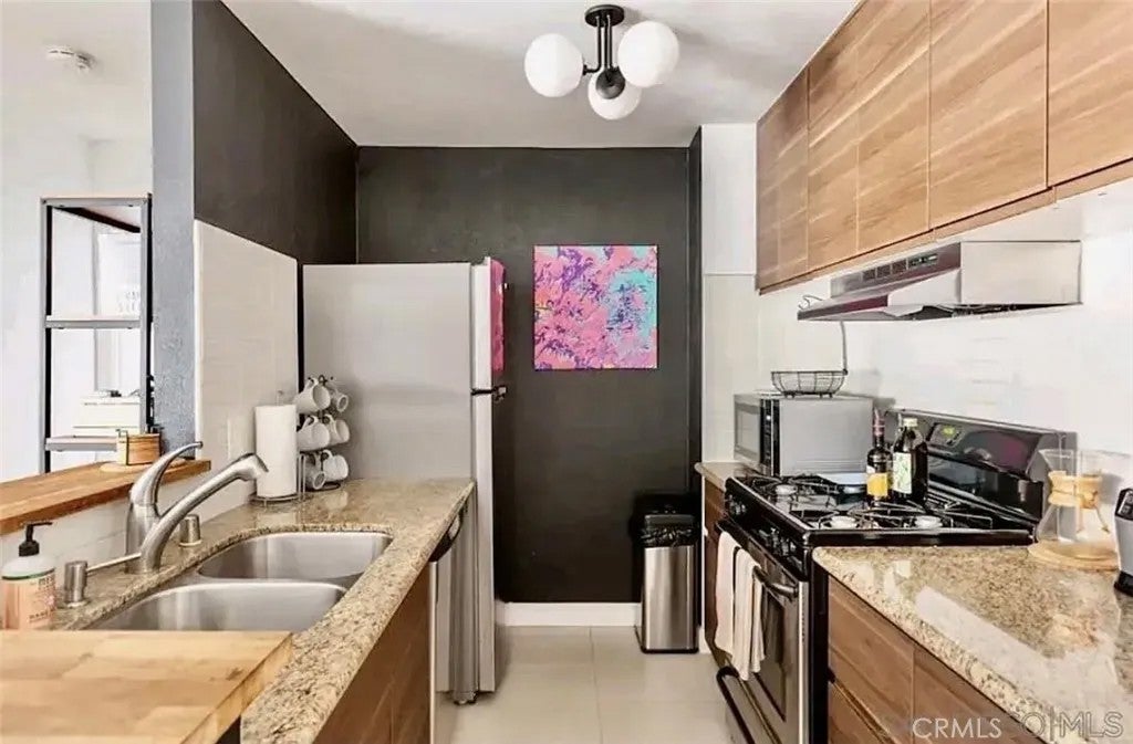 1621 Hotel South