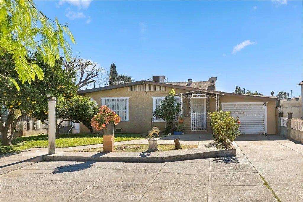 Photo of 231 W 24th Street, San Bernardino, CA 92405 (MLS # OC25275255)