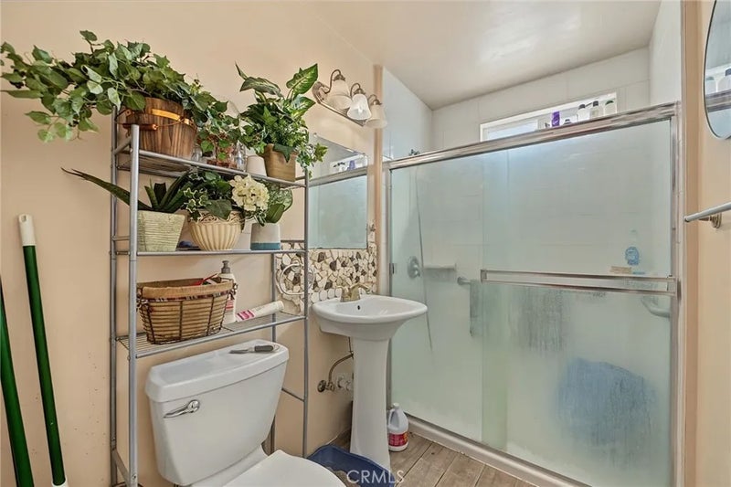 907 S Danehurst