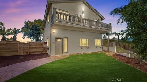 Photo of 1006 W Pottery St, Lake Elsinore, CA 92530 (MLS # IG26041359)