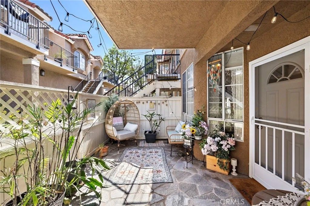 Photo of 39 Via Hermosa, Rancho Santa Margarita, CA 92688 (MLS # OC26085537)