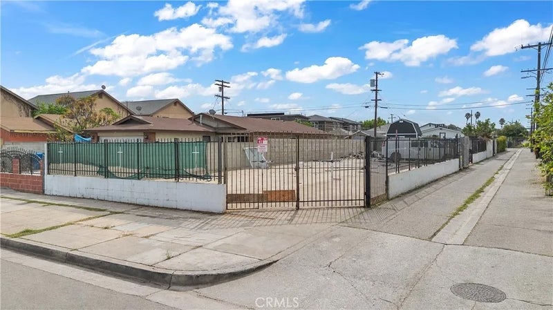 232 W 108th
