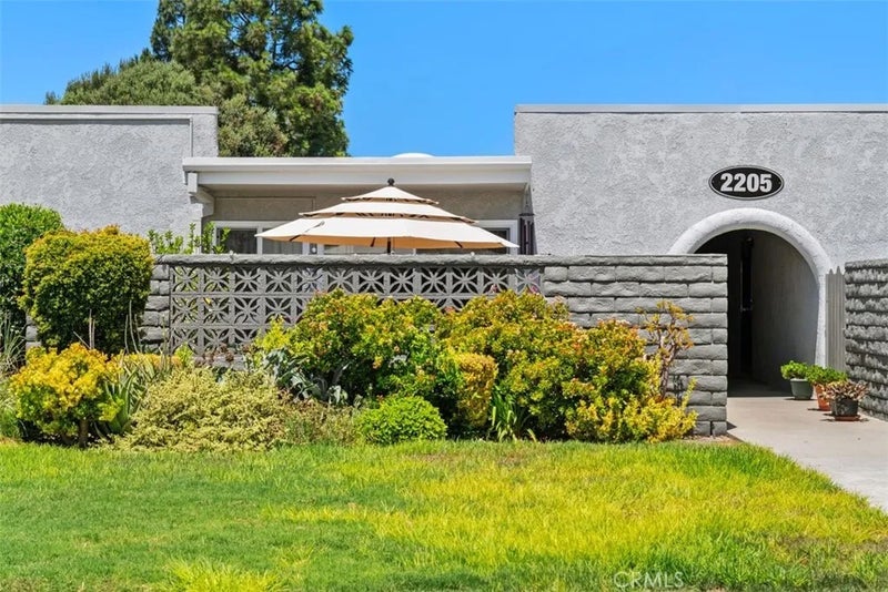2205 Via Mariposa East G