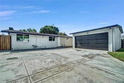Tiny photo for 2100 Gregory Ln, La Habra, CA 90631 (MLS # PW25239559)