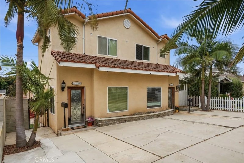 2316 S Alma