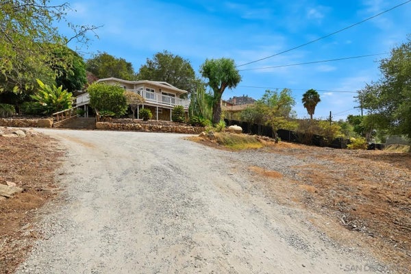 402 SILVERBROOK DR, EL CAJON, CA 92019 - Image 2ac354f09cd7bacf5fb8dae166d2e60b/3567975114