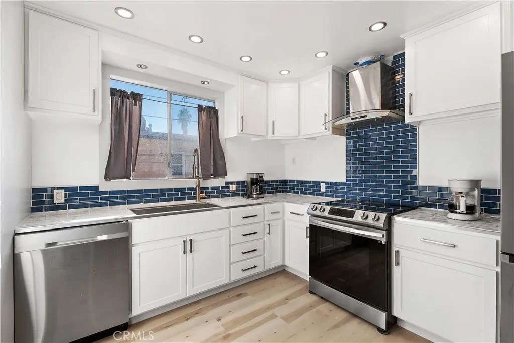 Photo of 527 Cedar AVE, Long Beach, CA 90802 (MLS # SB26162555)