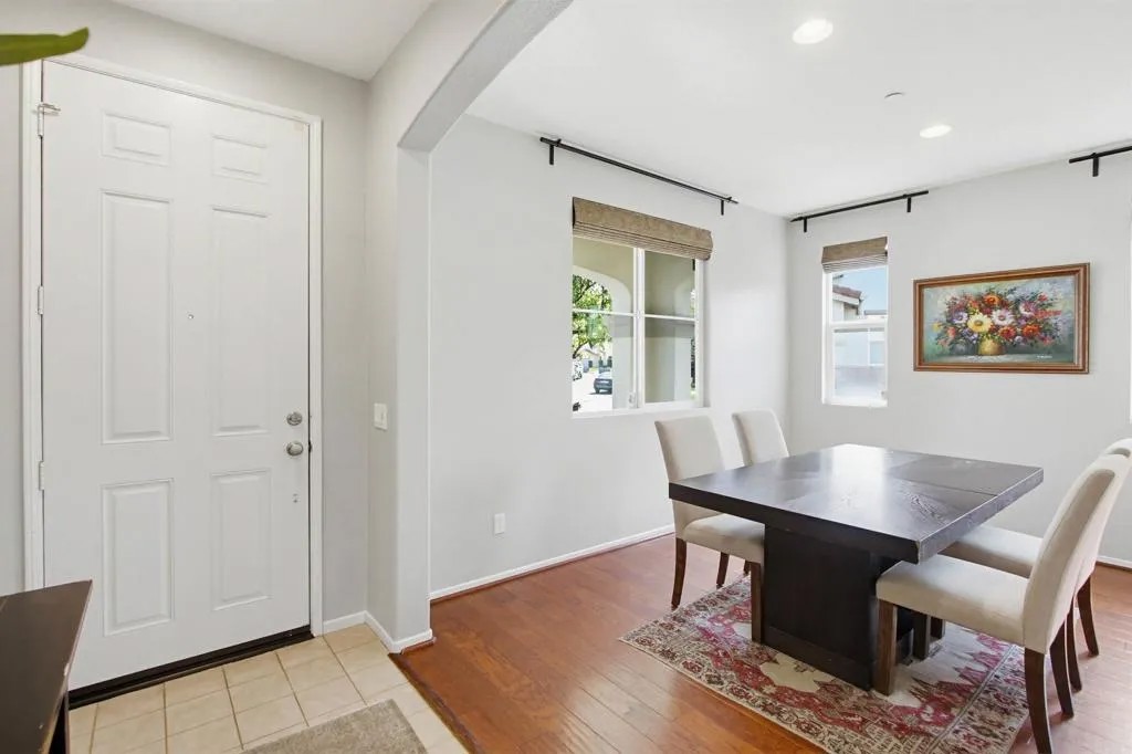 3954 Lake Shore Street