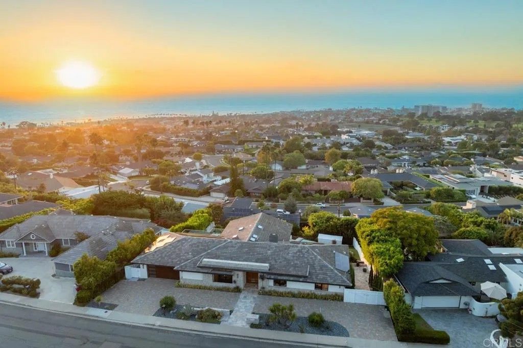 Photo of 1126 Muirlands Vista Way, La Jolla, CA 92037 (MLS # NDP2509313)