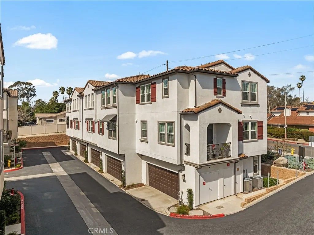 Photo of 468 Carina Glen, Escondido, CA 92025 (MLS # SW26048612)