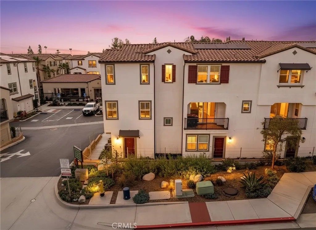 Photo of 468 Carina Glen, Escondido, CA 92025 (MLS # SW26048612)