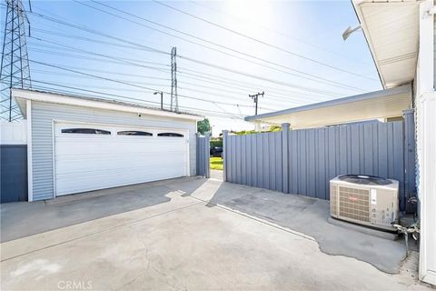 Tiny photo for 6322 Cardale St, Lakewood, CA 90713 (MLS # PW25229427)