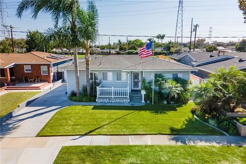 Tiny photo for 6322 Cardale St, Lakewood, CA 90713 (MLS # PW25229427)