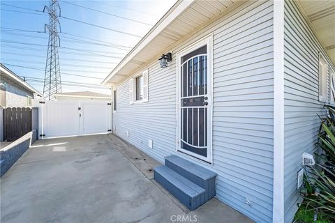 Tiny photo for 6322 Cardale St, Lakewood, CA 90713 (MLS # PW25229427)