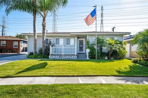 Photo of 6322 Cardale St, Lakewood, CA 90713 (MLS # PW25229427)