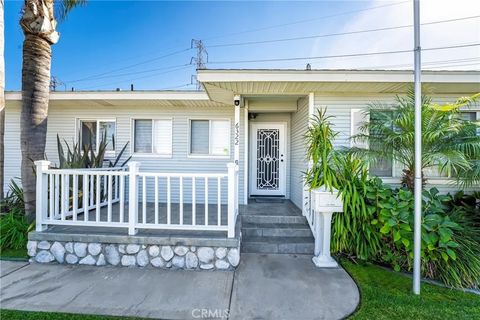 Tiny photo for 6322 Cardale St, Lakewood, CA 90713 (MLS # PW25229427)