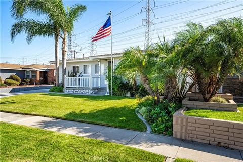 Tiny photo for 6322 Cardale St, Lakewood, CA 90713 (MLS # PW25229427)