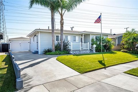 Tiny photo for 6322 Cardale St, Lakewood, CA 90713 (MLS # PW25229427)